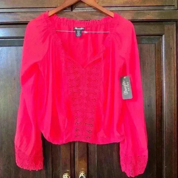 NWT! Wrangler Retro! Bohemian Blouse Top size Small in a beautiful Red design! - Picture 4 of 11